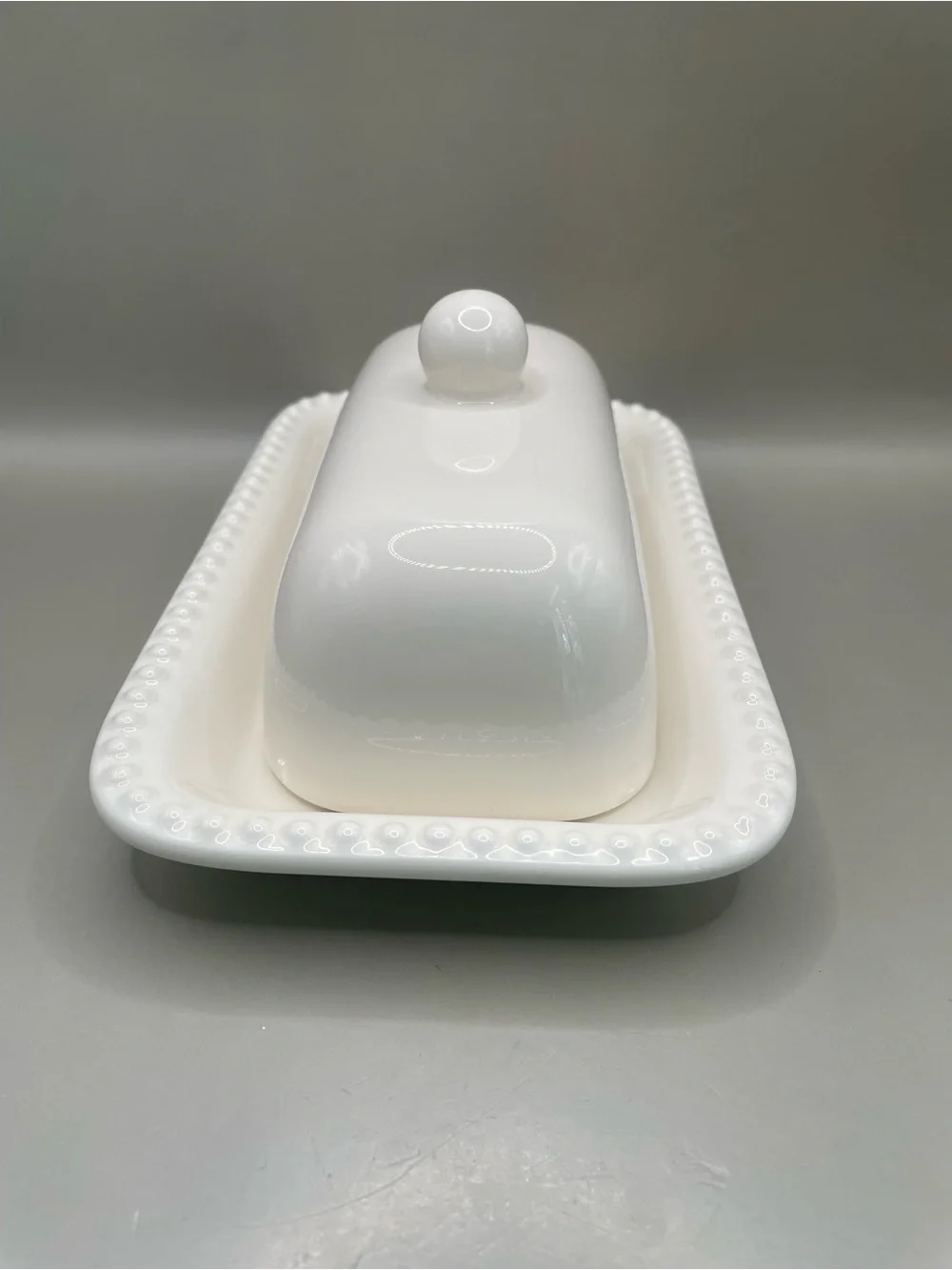 Pottery Barn Emma Off White Beaded Stoneware Covered Butter Dish w/Lid 8x5”